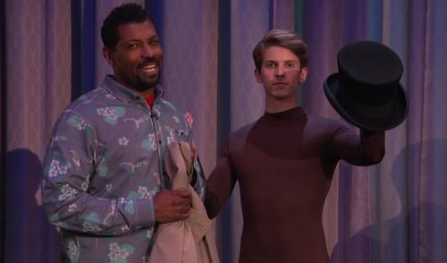 Deon Cole and James Simenc in Conan (2010)