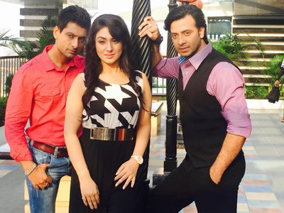 Indraneil Sengupta, Shakib Khan, and Apu Biswas at an event for Samraat (2016)