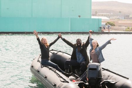 Kim Dickens, Colman Domingo, Dave Erickson, and Alycia Debnam-Carey in Fear the Walking Dead (2015)