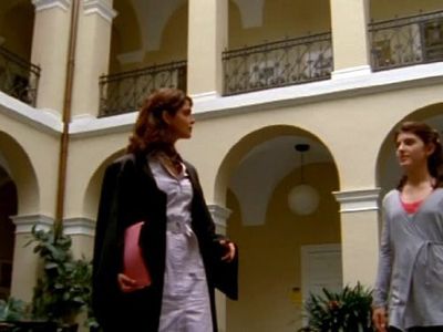 Sascha Laura Soydan and Mira Lieb in The Peppercorns (1999)