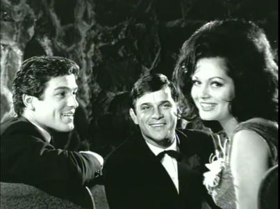 Efgan Efekan, Izzet Günay, and Türkan Soray in My Killer Is Osman (1963)