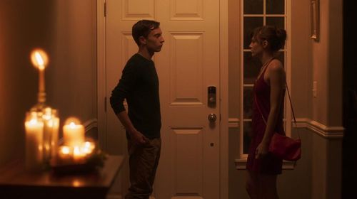 Keir Gilchrist and Aubrey Peeples in Heartthrob (2017)