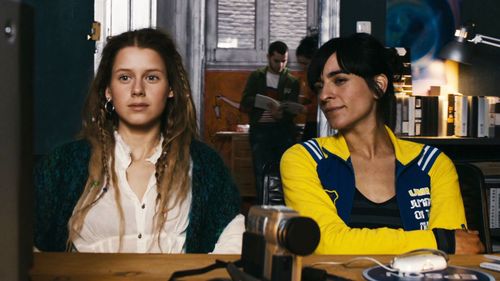 Bebe and Manuela Vellés in Chaotic Ana (2007)