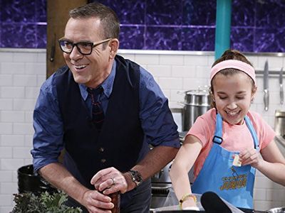 Ted Allen in Chopped Junior (2015)