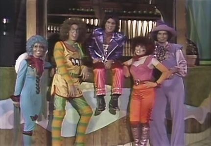 Debra Clinger, Louise DuArt, Michael Lembeck, Mickey McMeel, and Bert Sommer in The Krofft Supershow (1976)