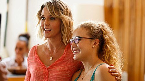 Michelle Langstone and Jamaica Vaughan in 800 Words (2015)