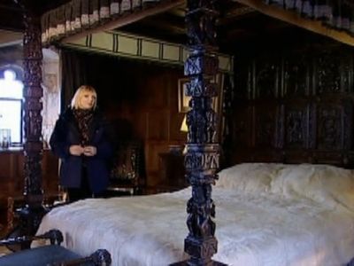 Yvette Fielding in Most Haunted (2002)