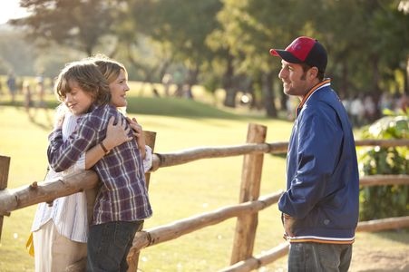 Drew Barrymore, Adam Sandler, and Kyle Red Silverstein in Blended (2014)