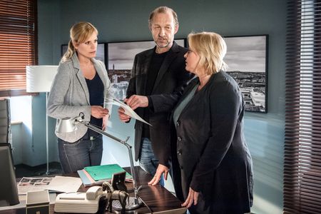 Peter Heinrich Brix, Petra Kleinert, and Melanie Marschke in Leipzig Homicide (2001)
