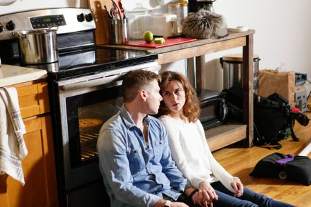 Geoffrey J.D. Payne and Marina Shay in Desde el principio (2017)