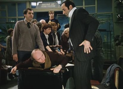 Georgiy Burkov, Valentin Gaft, and Andrey Myagkov in The Garage (1980)
