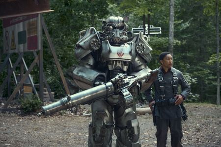 Michael Rapaport and Aaron Moten in Fallout (2024)