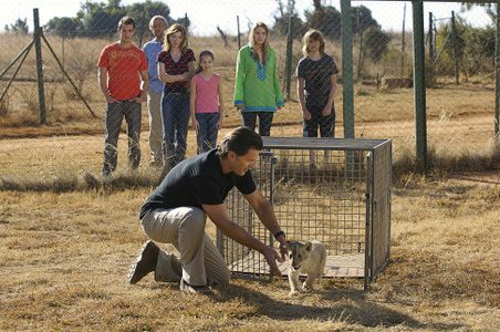D.W. Moffett, Stephanie Niznik, Leah Pipes, Andrew St. John, and Kesun Loder in Life Is Wild (2007)