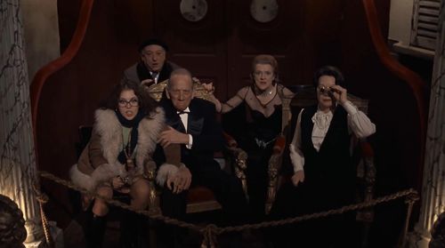 Isabelle Adjani, Melvyn Douglas, Florence Blot, Jacques Monod, and Jo Van Fleet in The Tenant (1976)