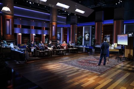 Mark Cuban, Daymond John, Barbara Corcoran, Robert Herjavec, Kevin O'Leary, and Lori Greiner in Shark Tank (2009)