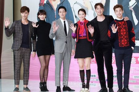 Shin Min-a, So Ji-seob, Yoo In-young, Sung Hoon, and Henry Lau at an event for Oh My Venus (2015)