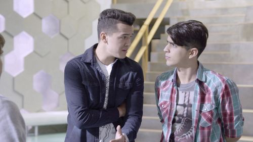 Juan David Penagos and Sebastián Athié in Once: Episodio 132 (2018)