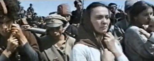 Nina Alisova in Zheleznyy potok (1967)