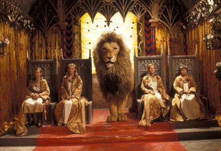 Sophie Cook, Richard Dempsey, Jonathan R. Scott, and Sophie Wilcox in The Lion, the Witch & the Wardrobe (1988)