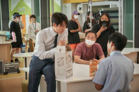Lee Han and Jin Seon-kyu in Honey Sweet (2023)