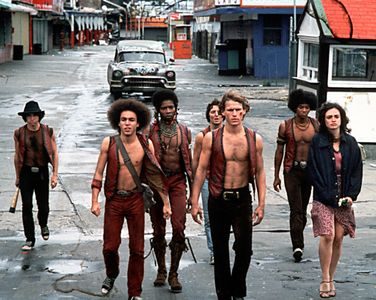 Michael Beck, David Harris, Tom McKitterick, Terry Michos, Marcelino Sánchez, Brian Tyler, and Deborah Van Valkenburgh i