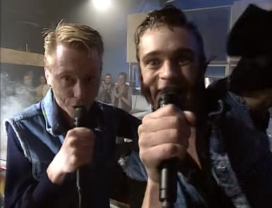 Fredde Granberg and Peter Settman in Ronny & Ragge: Köra Fort Som Fan (1993)