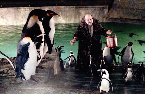 Danny DeVito, Bobby Bell, Niki Botelho, Debbie Lee Carrington, Margarita Farrell, Denise Killpack, Susan Rossitto, and F