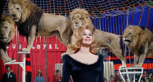 Liana Orfei in Casanova 70 (1965)