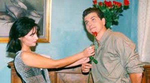 Vladimiros Kiriakidis and Eleftheria Rigou in Asynitheis ypoptoi (1996)