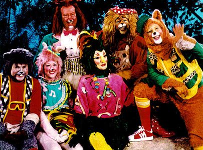 Forrest Gardner, Sandey Grinn, Karen Hartman, Gary Schwartz, and Stevie Vallance in Zoobilee Zoo (1986)