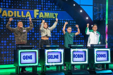 Dennis Padilla, Robin Baldivia, Geline Baldivia, and Gene Padilla in Family Feud Philippines (2022)