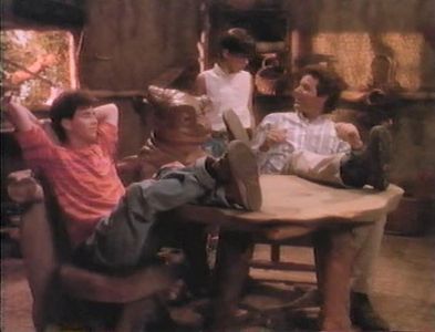 Timothy Bottoms, Jenny Drugan, Robert Gavin, and The Krofft Puppets in Land of the Lost (1991)