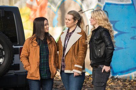 Kathryn Newton, Briana Buckmaster, and Katherine Ramdeen in Supernatural (2005)