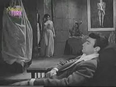 Ayfer Feray and Bülent Oran in Dracula in Istanbul (1953)