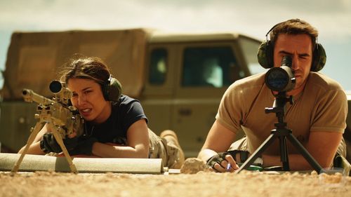Still of Blanca Suárez and Eduardo Lloveras in Los nuestros (2015)