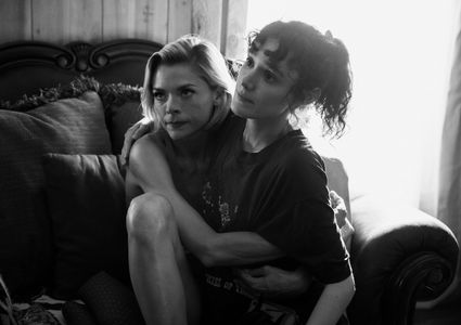 Gloria Cole and Jaime King in 