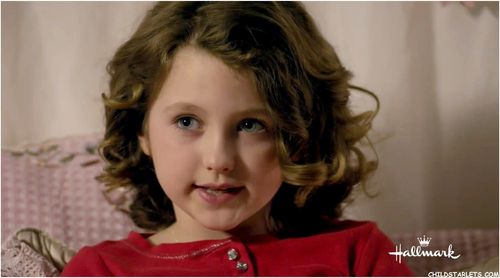 Leilah de Meza in A Princess for Christmas (2011)
