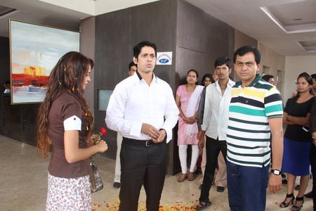 Rajesh Shringarpure, Khushboo Tawde, and Kishore Vibhandik in Love Factor (2014)