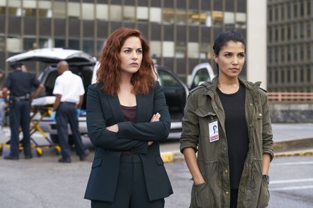 Nazneen Contractor and Sarah Greene in Ransom (2017)