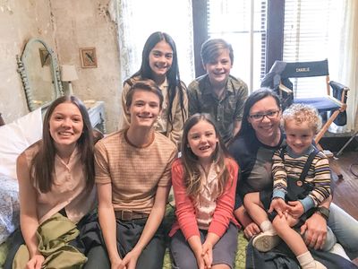 Cannon Bosarge playing the role of Jack Benny Lynn on set of Patsy and Loretta (2019) with fellow (Lynn) siblings