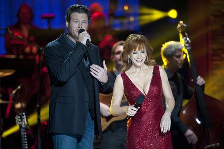 Reba McEntire and Blake Shelton in Blake Shelton's Not So Family Christmas (2012)