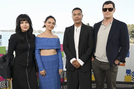 Benjamin Walker, Nazanin Boniadi, Ismael Cruz Cordova, and Markella Kavenagh at an event for The Lord of the Rings: The 