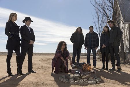 Arielle Kebbel, Jason Lewis, Yul Vazquez, Sarah Ramos, Parisa Fitz-Henley, Dylan Bruce, and François Arnaud in Midnight,
