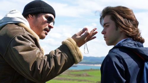 Sergio Peris-Mencheta and Oriol Puig Grau in La verdad (2018)