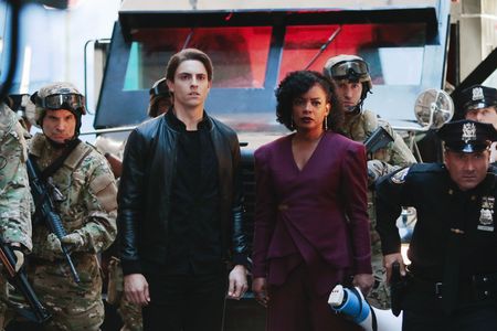 Aunjanue Ellis-Taylor, Derek Klena, and Benjamin Jones in Quantico (2015)