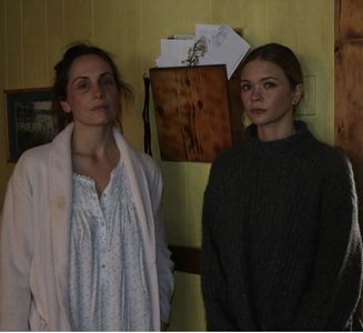 Mary (Julianna Zinkel) and Heidi (Jam Murphy)