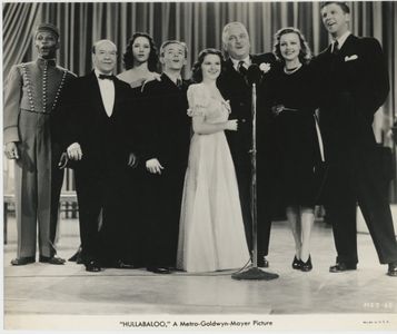 Dan Dailey, Virginia Grey, Charles Holland, Leni Lynn, Donald Meek, Frank Morgan, Larry Nunn, and Virginia O'Brien in Hu