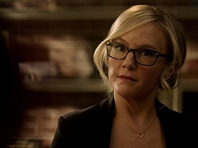 Rachael Harris in Lucifer (2016)