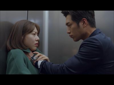 Seo Kang-Joon and Gong Seung-Yeon in Are You Human Too? (2018)