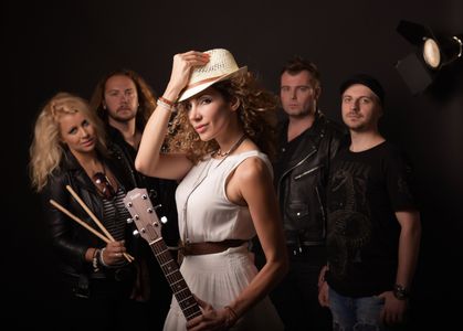 Olga Lounova and her band